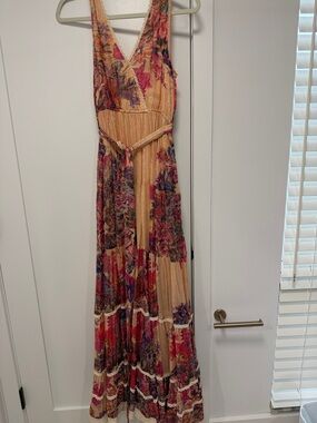 HEMANT & NANDITA Boho Floral V-Neck Maxi Dress in Beige and Pink